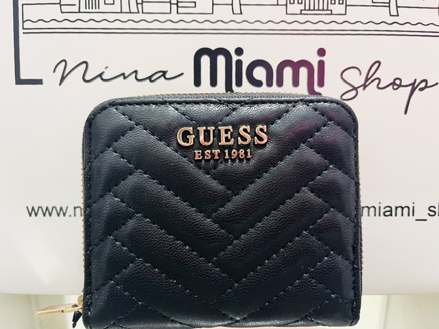 ID-107 Billetera Guess