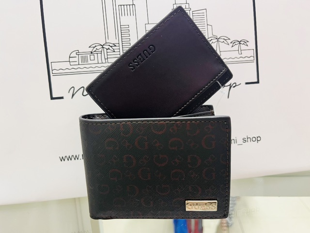 ID-118 Billetera Guess